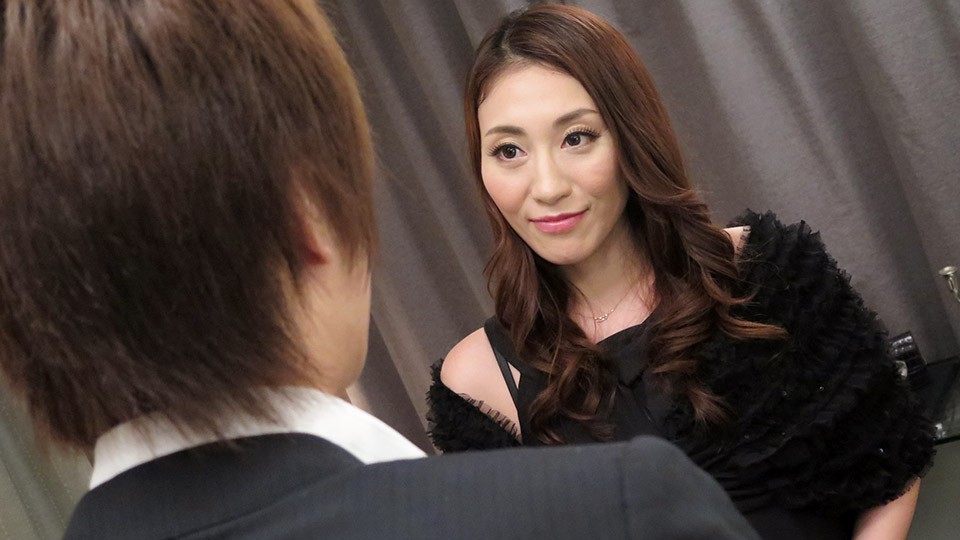 100925_100-paco Wanita Dewasa …